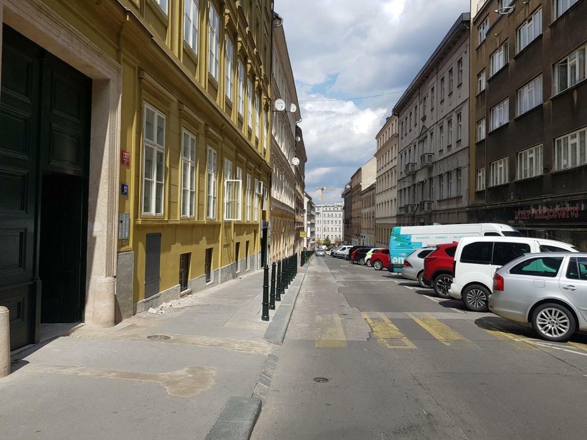 New Residence Apartments Near Wenceslas Square プラハ エクステリア 写真