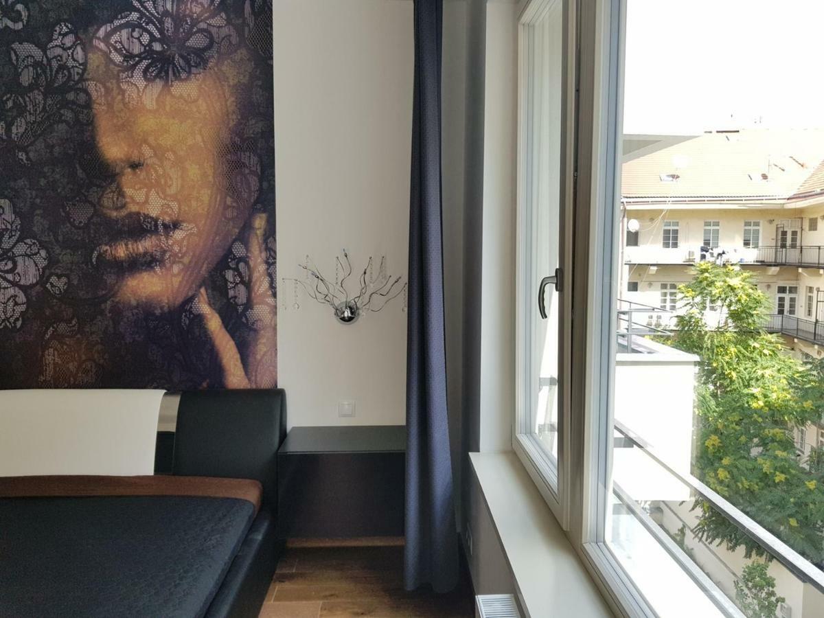 New Residence Apartments Near Wenceslas Square プラハ エクステリア 写真